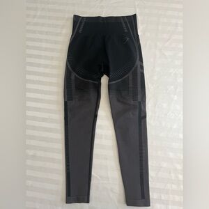 Gymshark Geo Seamless Leggings In Black Size  Small